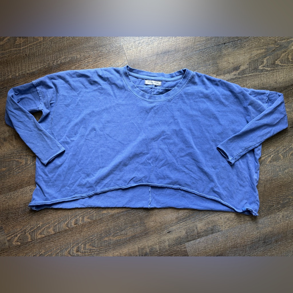We The Free, Long Sleeve Oversized Cropped T-Shirt Blue Size Small